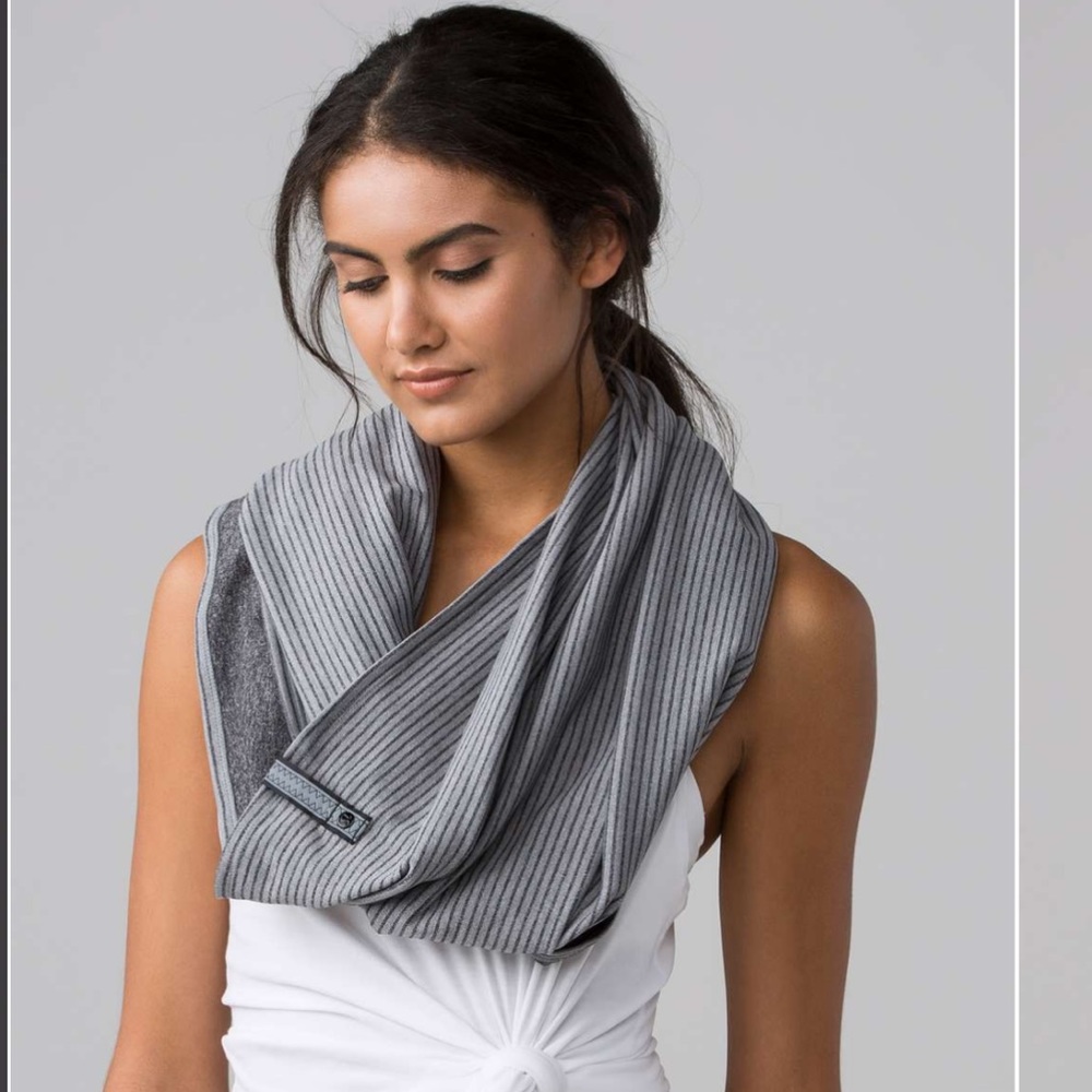 Lululemon Vinyasa Scarf *Rulu - Picture 2 of 9